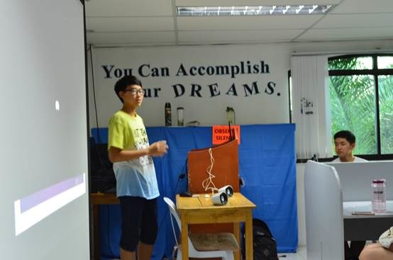 [轉載自English FELLA台灣專屬部落格] English Fella -- 歡迎來到English Fella 的PPT演講比賽