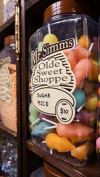 22-story-behind-mr-simms-olde-sweet-shoppe.jpg