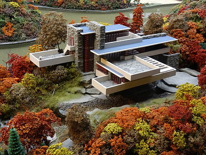 420px-Fallingwater_miniature_model_at_MRRV,_Carnegie_Science_Center.jfif