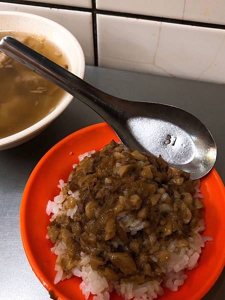 [基隆廟口 營養三明治] 天盛舖 天一香滷肉飯 祥師甕仔雞 