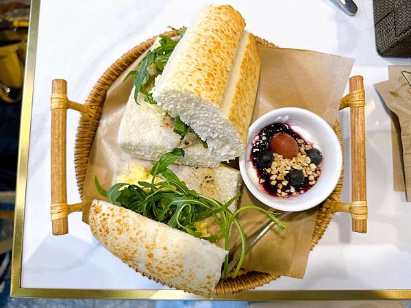 <中山站 咖啡廳> 羊毛與花-光點 youmoutoohan <中山站 咖啡廳> 羊毛與花-光點 youmoutoohan