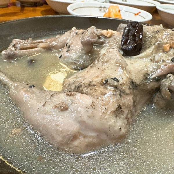 韓國 大邱 食記 大樹屋宮-招牌藥膳燉雞 冬天的好食補 半月