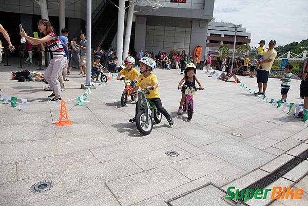 Super PushBIKE 小小騎士滑步挑戰賽小小兵嚕一夏_257