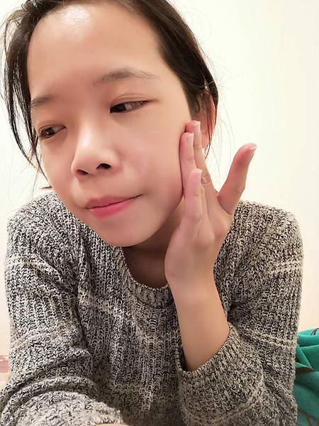 BC百匡,靚顏抗皺淡紋賦活油(百匡賦活膠囊),百匡賦活膠囊,
白龍膽花精萃可亮白撫平細紋與修護受傷肌膚,並高度保濕鎖水,延緩肌膚老化,一顆多種用途,強效版晚安面膜
,百匡賦活膠囊,百匡膠囊
