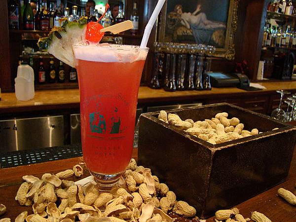 Singapore-Sling-Raffles-Hotel.jpg