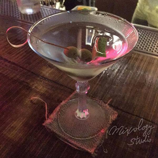 MA09 馬丁尼.jpg MA09 馬丁尼.jpg