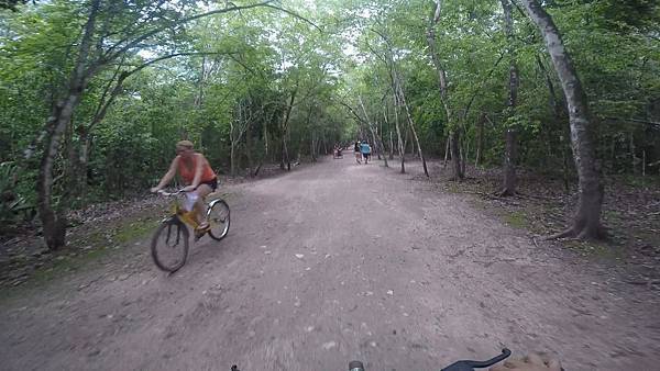 00-00-05-25.jpg 00-00-05-25.jpg