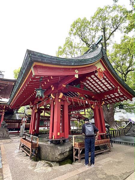 太宰府天滿宮：巧遇神殿傳統儀式/必嚐梅枝餅/隈研吾設計的木造