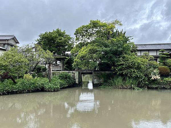柳川－搭乘木筏穿梭在運河間欣賞美景/水上日式小店的抹茶冰淇淋