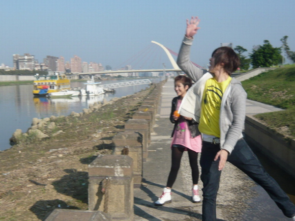 阿鑌 幃幃元宵拋柑 盼望情人節前出現有緣人