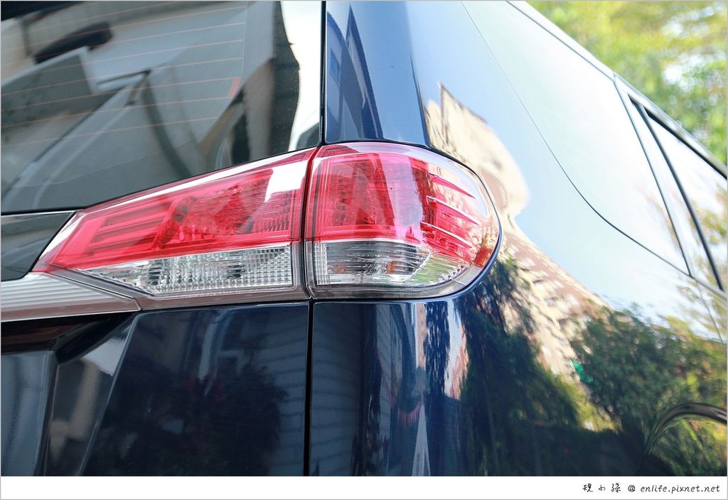 全新zinger 2 4l 只要61 3萬起就可以買到平價大肚量休旅車 週休二日全家出遊露營野餐去 享受生活不無聊 規小孫 痞客邦