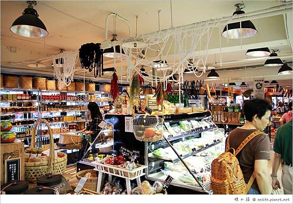 台北旅遊 神農市場maji Food Deli 台灣小農食材聚集在這裡 愛吃愛做菜的人肯定愛死這裡 傳統食材在這裡都可以找到 食堂質感好 挖寶好開心 享受生活不無聊 規小孫 台北旅遊 神農市場maji Food Deli 台灣小農食材聚集在這裡 愛吃愛做菜的人肯定愛死這裡 傳統食材在這裡都可以找到 食堂質感好 挖寶好開心 享受生活不無聊 規小孫