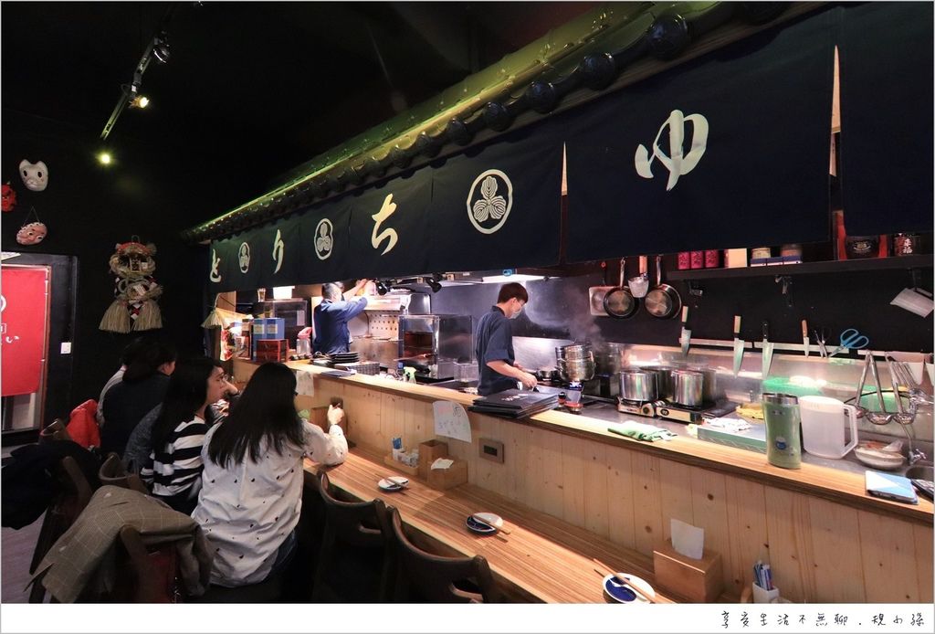台中ig 鳥忠とりちゅう 東京鳥忠總店授權 讓日本老師傅都引以為傲的天才小廚回台灣囉 正宗日本職人精神 料理極為精緻而與眾不同 好吃得讓我們驚艷不已 輕旅行