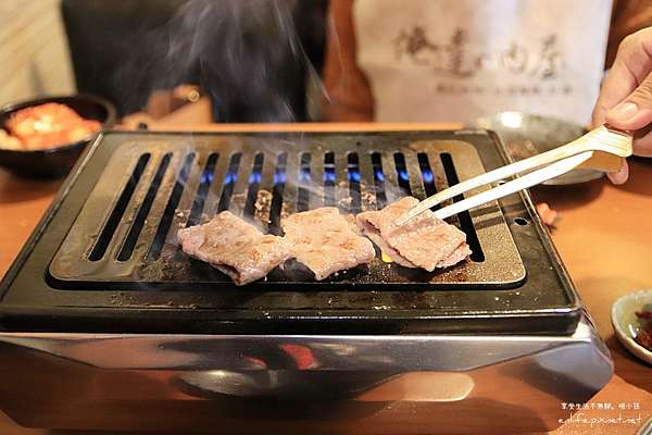 俺達の肉屋日本和牛專門店 令人誤以為自己一腳踏進了哪間日本巷弄裡的老饕級燒肉店 行家最愛的日本和牛 完整一頭牛 進口 任何稀有部位這裡都有 享受生活不無聊 規小孫