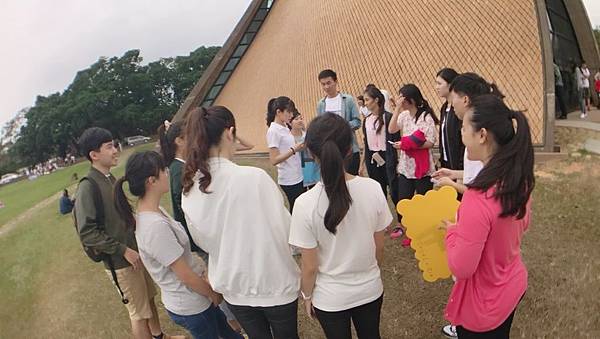 【圖三】聽館主講解遊戲內容.jpg