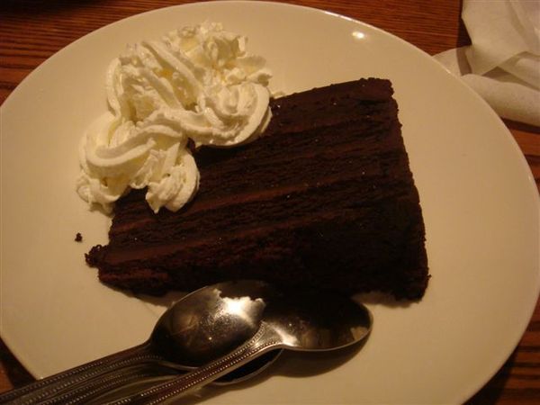 五層黑巧克力蛋糕