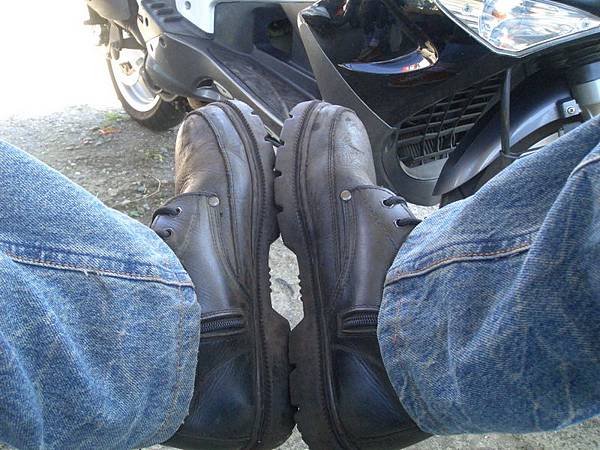 偽車靴 -  中鋼牌安全鞋