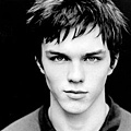 o-nicholas-hoult-to-star-in-warm-bodies.jpg