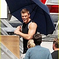 sam-claflin-jena-malone-hunger-games-catching-fire-set-04