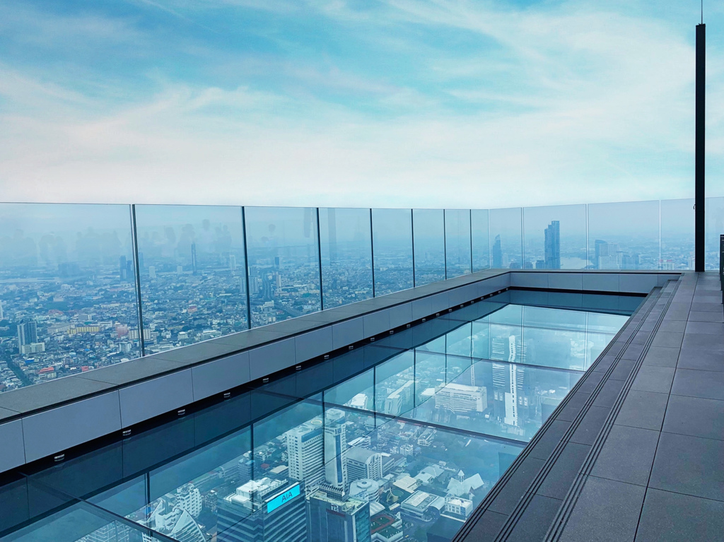 曼谷第一高觀景台 Mahanakhon Skywalk 全透明玻璃地板 曼谷第一高觀景台 Mahanakhon Skywalk 全透明玻璃地板