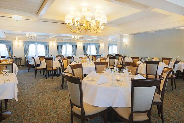 victory-cruise-ship-Shearwater-Dining-Room-RTCH2