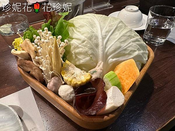【台北信義食記】初衷小鹿 Deer's hotpot Bi 【台北信義食記】初衷小鹿 Deer's hotpot Bi