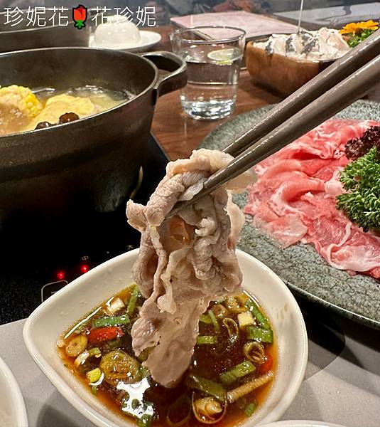 【台北信義食記】初衷小鹿 Deer's hotpot Bi 【台北信義食記】初衷小鹿 Deer's hotpot Bi