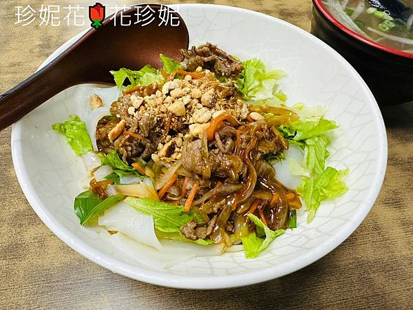 【台北｜松山食記】鄰近松山慈祐宮，越式炒飯香氣十足，排骨也讓