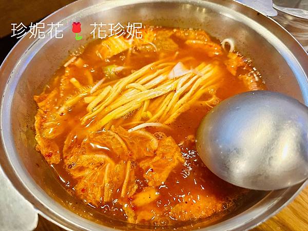 【韓國首爾｜弘大食記】好吃的韓式蒜味豬腳，弘大消夜大推薦「미