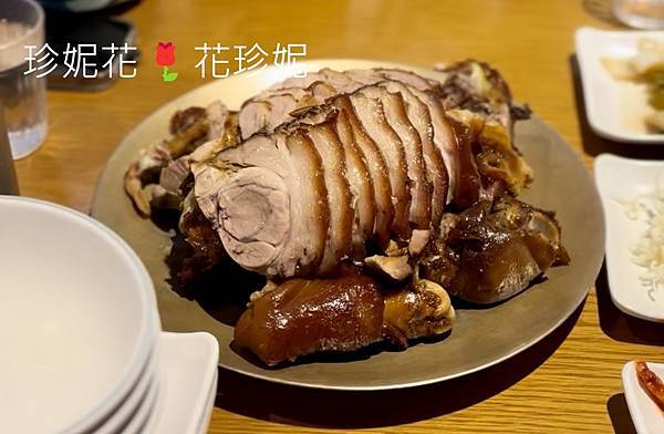 【韓國首爾｜弘大食記】好吃的韓式蒜味豬腳，弘大消夜大推薦「미