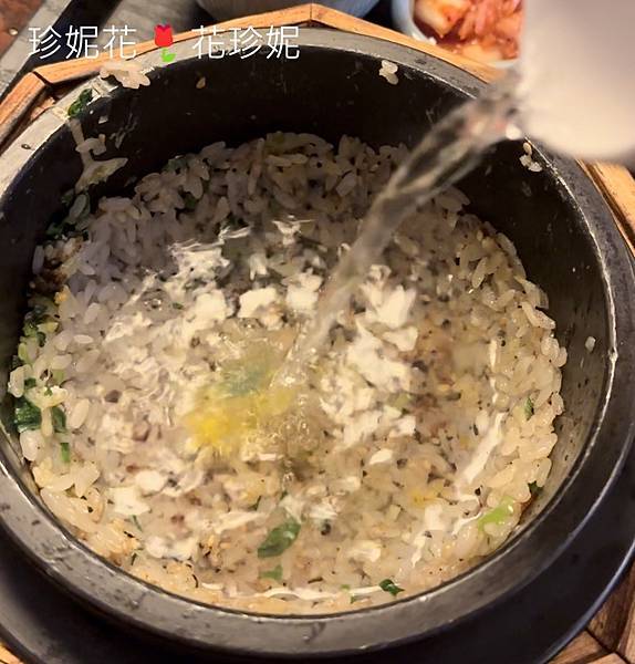 【韓國首爾｜漢南洞食記】人氣韓式定食餐廳，招牌牛排釜飯的牛肉