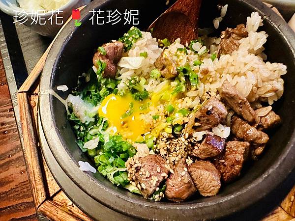 【韓國首爾｜漢南洞食記】人氣韓式定食餐廳，招牌牛排釜飯的牛肉