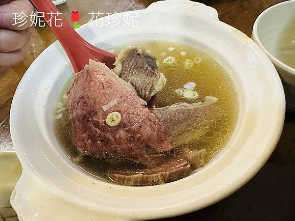 【台北｜大安食記】斤餅必吃，清燉牛肉湯鮮甜，米其林必比登推薦