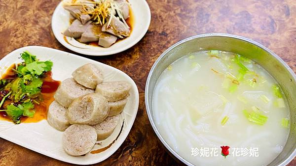 【台北｜南港食記】大腸圈、米粉湯、黑白切，三者缺一不可、簡單