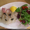 魚子醬佐涼拌生魚片(カルパッチョ）