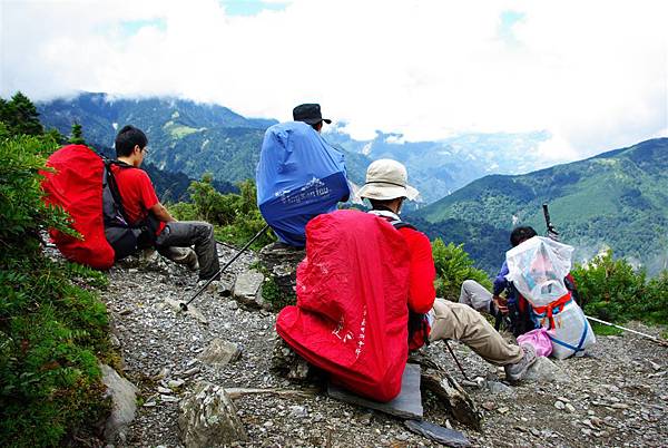 在主北岔路休息