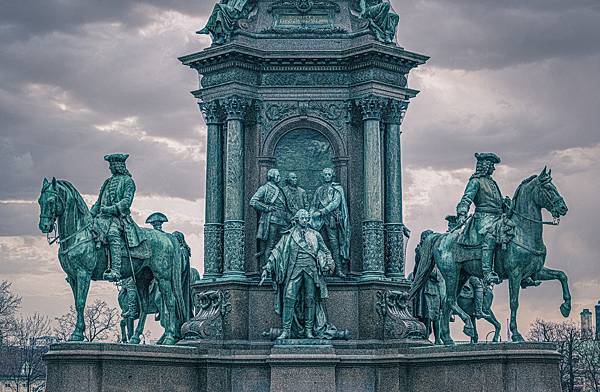 free-walking-tour-salzburg-nbgt1YseJQw-unsplash