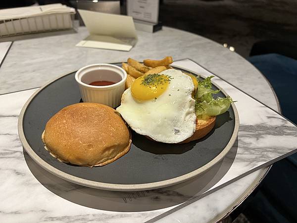 推薦- 台北看電影的「天花板」? 威秀MUCROWN影廳 推薦- 台北看電影的「天花板」? 威秀MUCROWN影廳