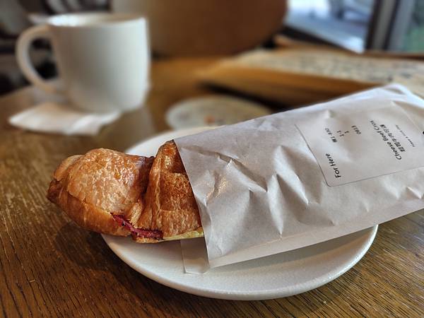 輕手機推薦-SHARP AQUOS sense8 極輕手 輕手機推薦-SHARP AQUOS sense8 極輕手