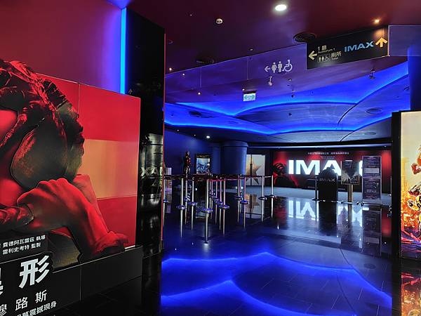 輕手機推薦-SHARP AQUOS sense8 極輕手 輕手機推薦-SHARP AQUOS sense8 極輕手