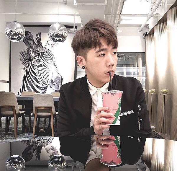 男生髮型,2019男生髮型,2019男生燙髮,2019燙髮,2019男生流行燙髮,男士髮型,男士燙髮,2019男士流行燙髮,男生燙髮推薦,男士燙髮推薦,歐爸瀏海,逗號瀏海,燙逗號瀏海,燙逗號瀏海推薦,逗號瀏海燙,台北男生燙髮推薦,東區男生燙髮推薦,大安區男生燙髮推薦,燙髮推薦,台北燙髮推薦