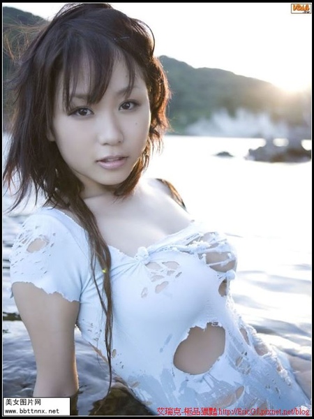 日本女優西田麻衣F罩杯吸睛寫真_自拍情色貼圖