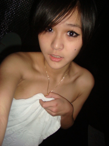 少女自拍照在部落格曝光_自拍情色貼圖