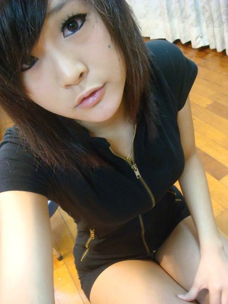 少女自拍照在部落格曝光_自拍情色貼圖