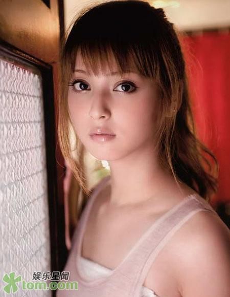 日本超人氣美模佐佐木希美圖_自拍情色貼圖