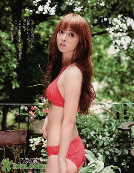 日本超人氣美模佐佐木希美圖_自拍情色貼圖