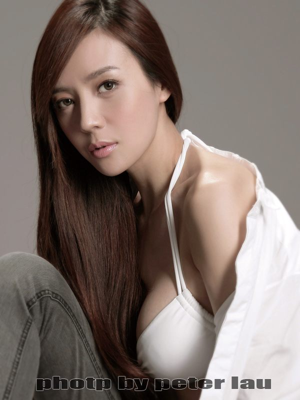 貴州美女性感泳裝爆乳全裸寫真_甜美情色貼圖