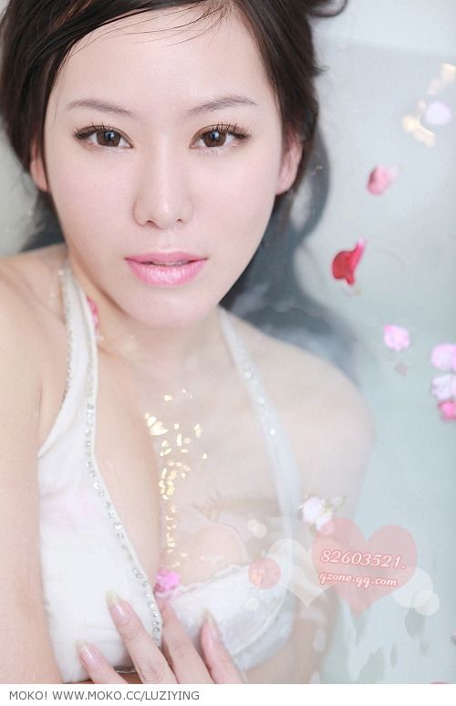 爆乳甜心聽說是平面Model冠軍_甜美情色貼圖