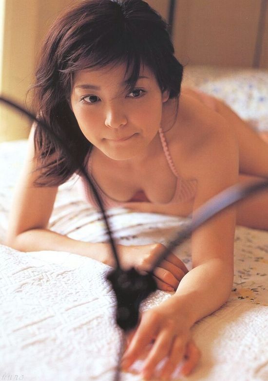 日本女星早期性感寫真_甜美情色貼圖