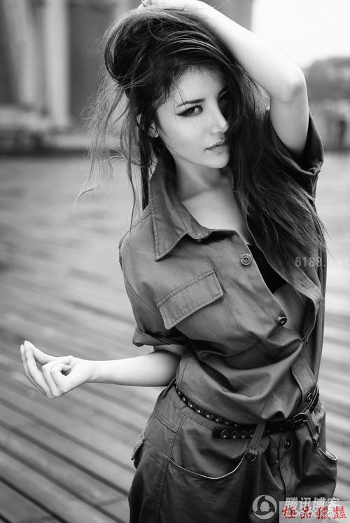 美乳翹臀的誘惑_Rita_自拍情色貼圖